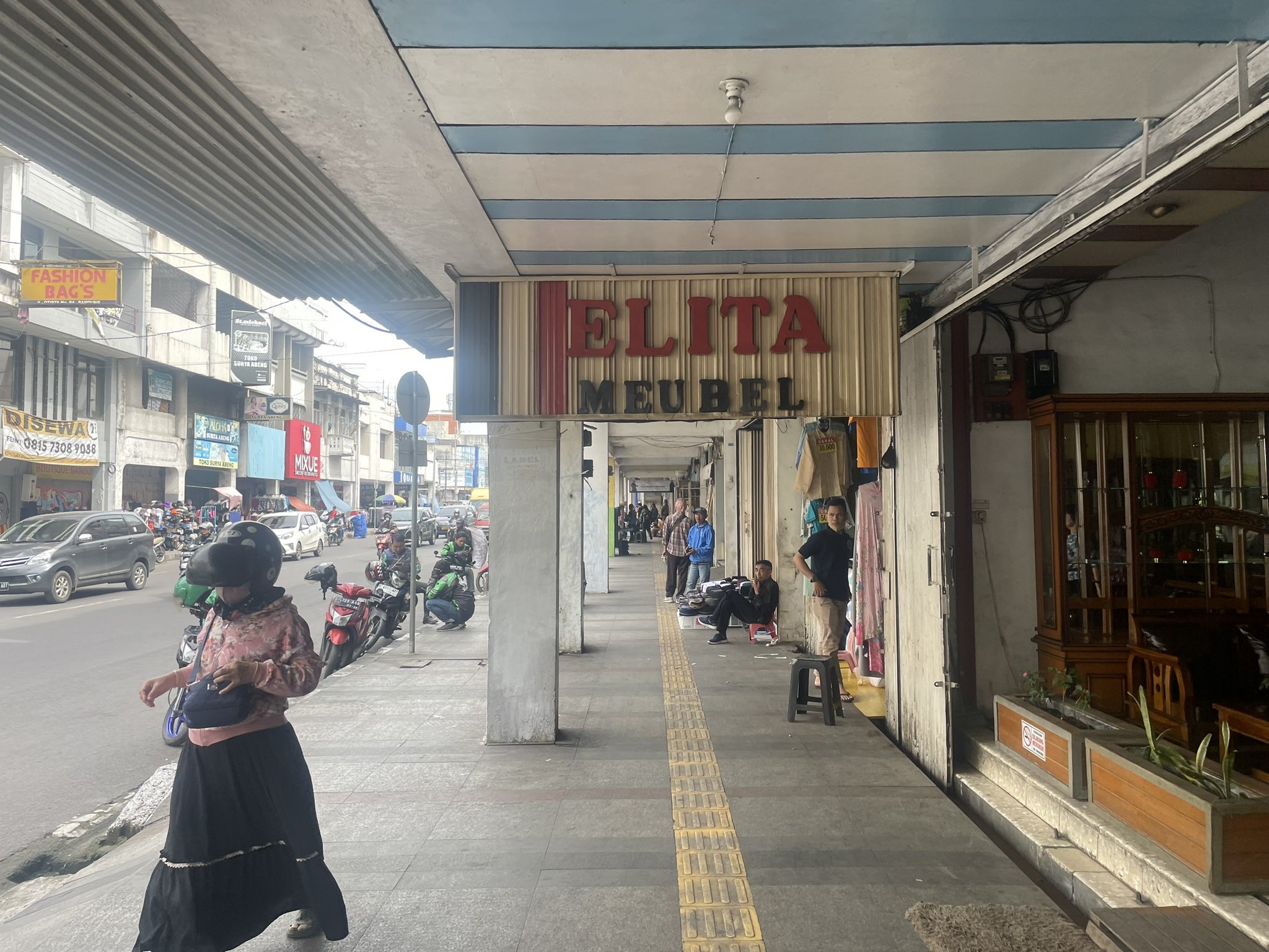 Trotoar walkable daerah Pasar Baru, Jakarta Pusat