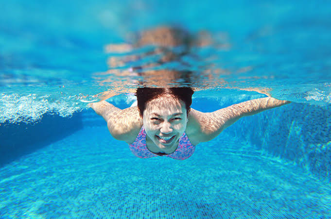 Berenang