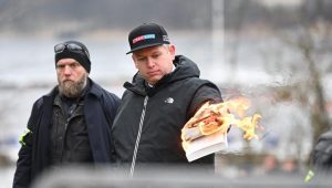 Rasmus Paludan membakar Alquran