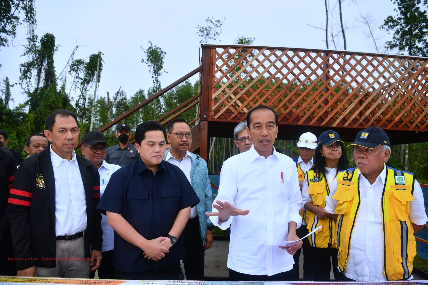 Jokowi: FIFA Biayai Pembangunan Lapangan Sepak Bola di IKN