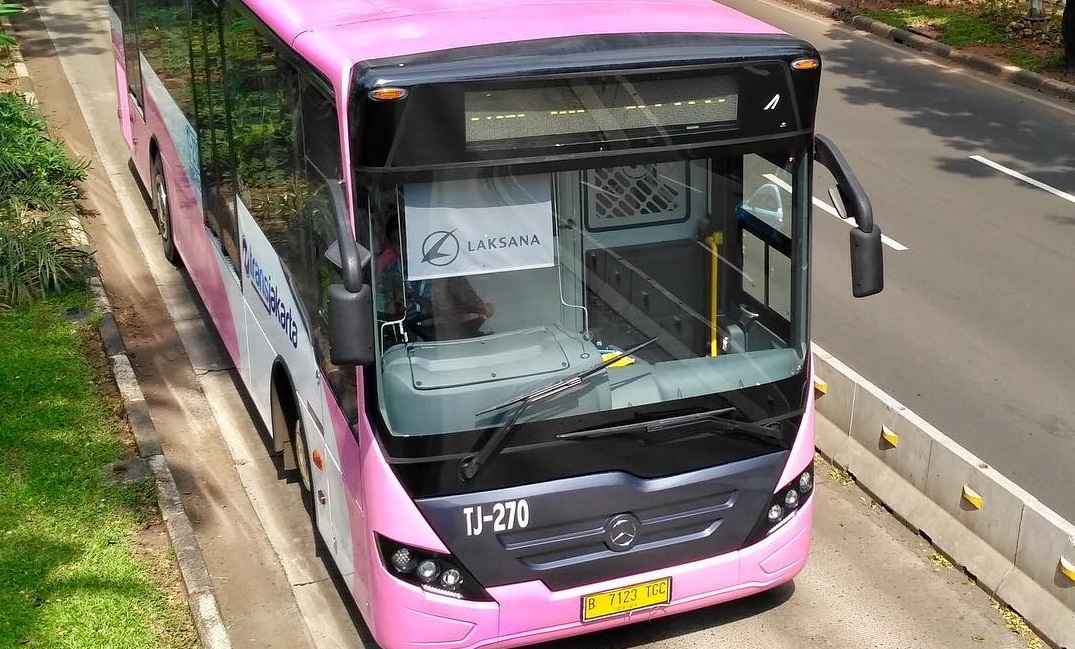 Cegah Pelecehan Seksual, TransJakarta Akan Tambah Armada Bus Pink Khusus Wanita