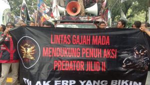 Pengemudi Ojek Online Gelar Demo di Balai Kota