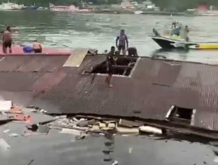 Gempa M 5,2 di Jayapura, Restoran Ambruk ke Laut