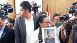 Ibunda Brigadir J Hadiri Sidang Vonis Sambo-Putri