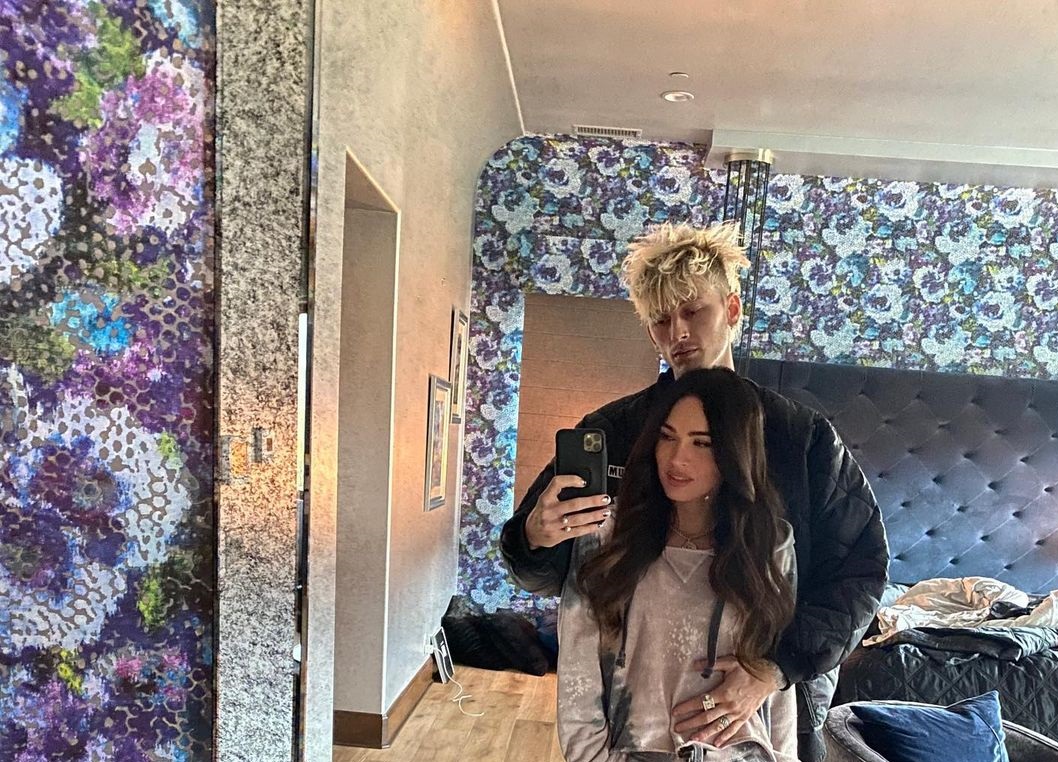 Megan Fox Hapus Akun Instagram, Diduga Diselingkuhi Machine Gun Kelly