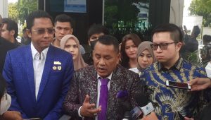 Hotman Paris, kuasa hukum Teddy Minahasa