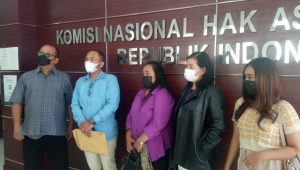 Keluarga sopir taksi online yang dibunuh Anggota Densus 88 mendatangi Komnas HAM