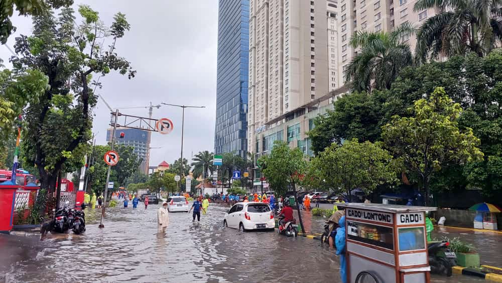 Hujan Guyur Jakarta Sepanjang Malam, Beberapa Ruas di Jakarta Barat Tergenang