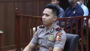 Richard Eliezer dalam sidang kode etik Polri