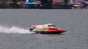 Sesi latihan bebas pembalap F1 Poweboat di Danau Toba. | ist