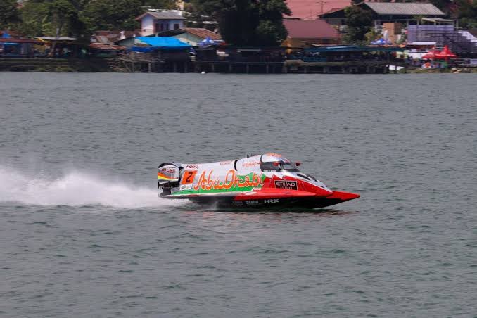 Sesi latihan bebas pembalap F1 Poweboat di Danau Toba. | ist