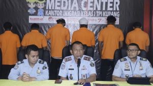 Imigrasi Kupang deportasi 6 WNA.