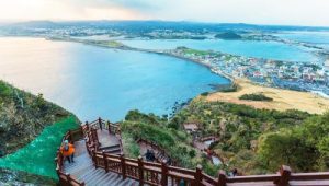Keindahan Pulau Jeju, Korea Selatan, yang masuk dalam daftar tempat terindah di Dunia 2023 versi majalah Time. | ist