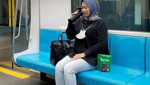 Ilustrasi Buka Puasa di MRT