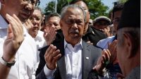 Mantan PM Malaysia Muhyiddin Yasin ditahan karena tuduhan kasus korupsi.