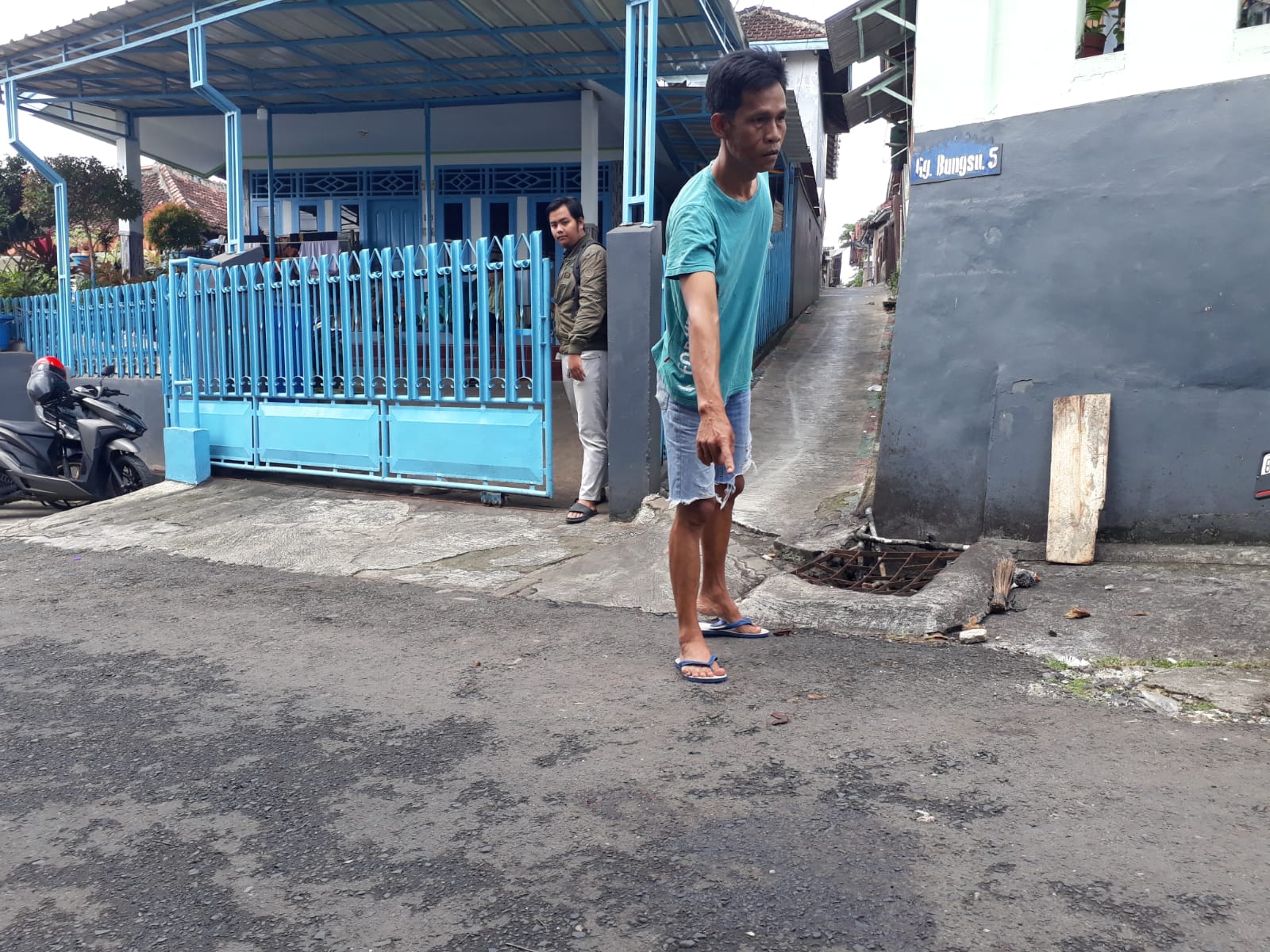 Seorang Bos di Lampung Dibacok Karyawannya yang Diduga Gangguan Jiwa