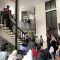 Suasana di luar ruangan pelaksanaan musyawarah diversi perkara AG. | Ist