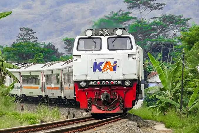 Kereta Bogor-Sukabumi Tak Beroperasi Akibat Longsor, Begini Cara Refund Tiketnya
