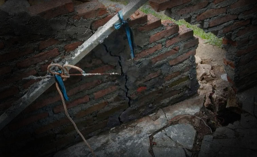 4 Rumah Warga di Kampung Ciraos Bandar Lampung Terancam Ambles