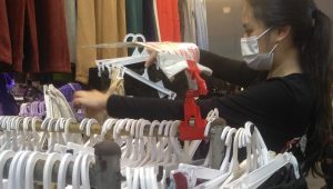 Penjualan pakaian bekas atau thrifting di Pasar Senen, Jakarta Pusat | Novia Suhari/Forum Keadilan