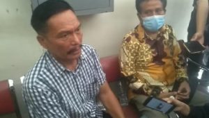 Ayah Shane Lukas Tagor Lumbantoruan di PN Jaksel, Selasa, 4/4/2023 | Novia Suhari/forumkeadilan.com