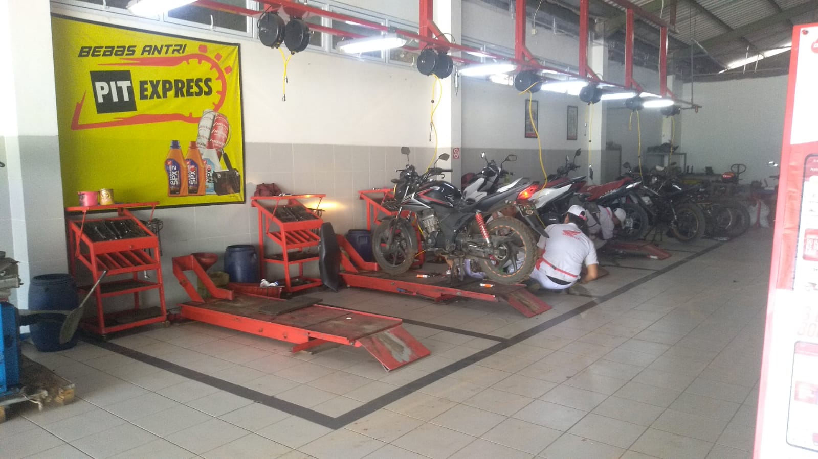 Mudik Lebaran, Bengkel Motor Kebanjiran Pelanggan