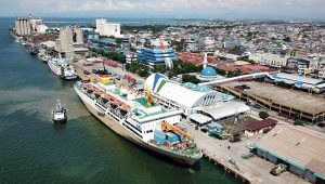 KM Dobonsolo, kapal milik PT Pelayaran Indonesia (Pelni) mengangkut pemudik dari Pelabuhan Ciwandan, Banten ke Pelabuhan Panjang, Lampung selama mudik Lebaran 2023. | Ist