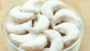 Kue Putri Salju | Twitter @hermawan_devina