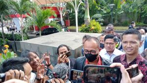 Rafael Alun Trisambodo tiba di KPK untuk diperiksa sebagai tersangka, Senin, 3/4/2023. | Merinda Faradianti/forumkeadilan.com