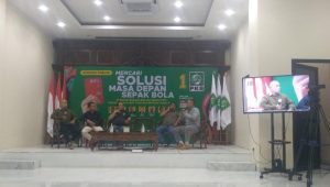 Diskusi publik bertajuk, Mencari Solusi Masa Depan Sepak Bola