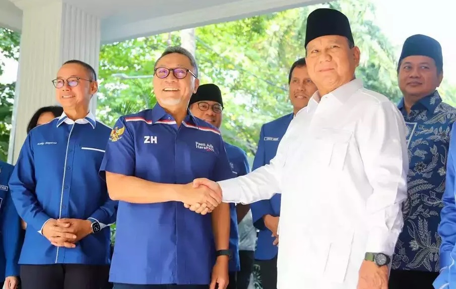 Ketua Umum PAN Zulkifli Hasan (kedua kiri) dan ketua Umum Gerindra Prabowo Subianto (kedua kanan) saat pertemuan di jalan Kertanegara, Jakarta Selatan, Sabtu, 8/4/2023. | Ist
