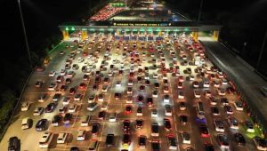One way Tol arah Jakarta