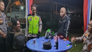 Pemudik ini tak sengaja meninggalkan istrinya saat di jalan mau mudik. | Ist