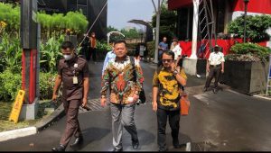 Brigjen Endar Priantoro penuhi panggilan KPK, Kamis, 4/5/2023 | Merinda Faradianti/forumkeadilan.com
