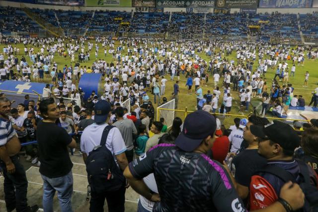 Kejaksaan El Savador Buru 5 Orang Diduga Biang Keladi Kericuhan di Stadion