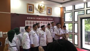 Partai Bulan Bintang (PBB) mendaftarkan 580 bakal calon legislatif (bacaleg) mereka ke Komisi Pemilihan Umum (KPU) Republik Indonesia (RI), Sabtu, 13/5/2023 | Merinda Faradianti/forumkeadilan.com
