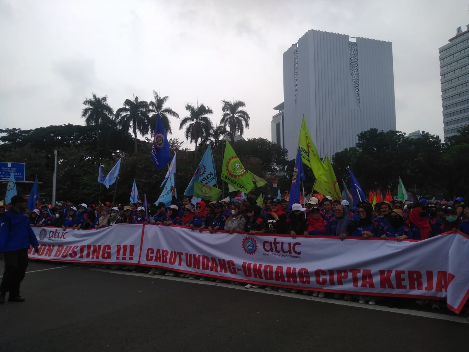 6.000 Aparat Gabungan Disiagakan untuk Amankan Peringatan Hari Buruh di Jakarta