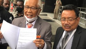 OC Kaligis sentil KPK terkait dengan pemeriksaan Lukas Enembe
