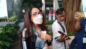Windy Idol diperiksa KPK sebagai saksi terkait kasus suap Sekretaris MA, Hasbi Hasan, Senin, 29/5/2023. | Novia Suhari/Fajar Sumatera