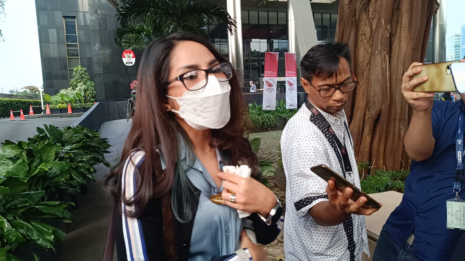 Windy Idol diperiksa KPK sebagai saksi terkait kasus suap Sekretaris MA, Hasbi Hasan, Senin, 29/5/2023. | Novia Suhari/Fajar Sumatera