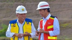 Presiden Jokowi dan Menteri Basuki. | ist