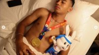Marselino Ferdinan tidur nyenyak dengan medali emas SEA Games 2023. | Instagram @pssi