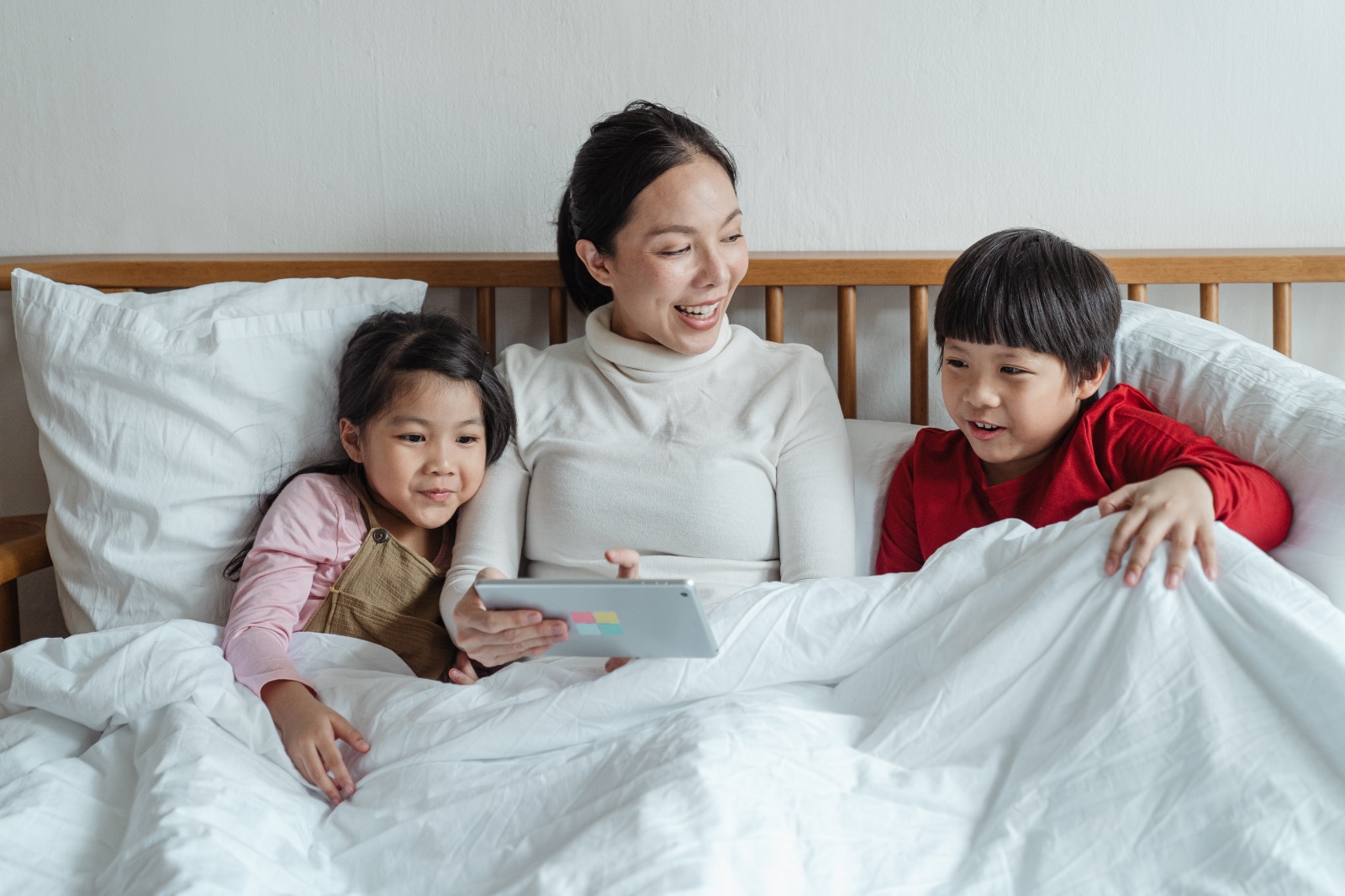 Catat! Tingkatkan Kemampuan Literasi Digital Anak Melalui Aktivitas Ini