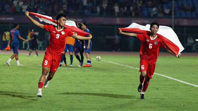 Teruslah Terbang Tinggi Garudaku…