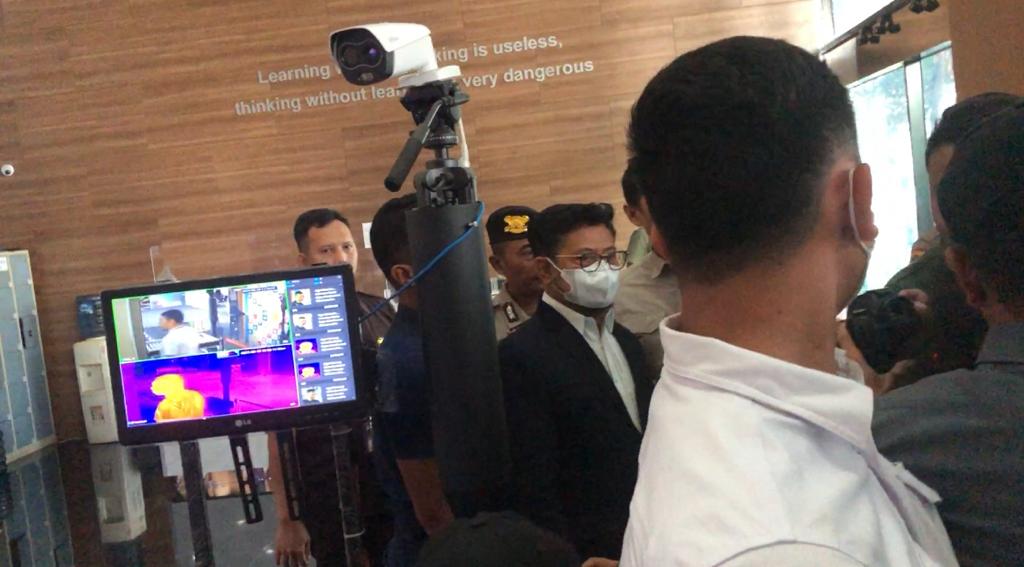 Menteri Pertanian Syahrul Yasin Limpo santai hadapi wartawan usai empat jam pemeriksaan oleh penyidik KPK, Senin 19/6/2023. | Merinda Faradianti/Forum Keadilan