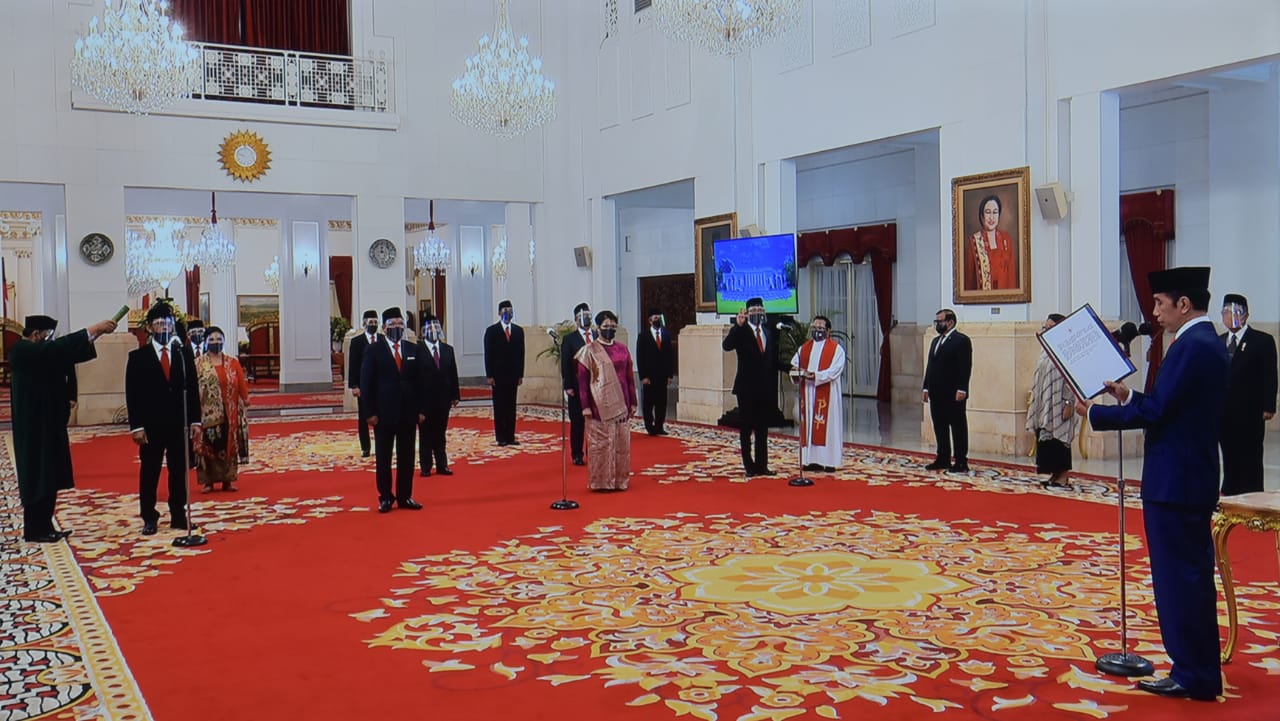 Jokowi Lantik 12 Dubes LBBP