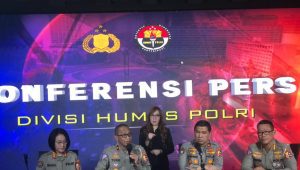 Direktur Registrasi dan Identifikasi (Regident) Korlantas Polri Brigjen Yusri Yunus saat melakukan konferensi pers, Selasa 22/6/2023 Merinda Faradianti/Forum Keadilan