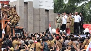 Demo kepala desa minta perpanjangan masa jabatan | ist