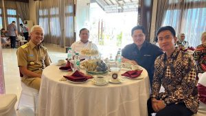 Menteri Badan Usaha Milik Negara (BUMN) Erick Thohir mengunggah foto sarapan bersama Menteri Pertahanan (Menhan) Prabowo Subianto, Gubernur Jawa Tengah Ganjar Pranowo, dan Wali Kota Solo Gibran Rakabuming di Instagram pribadinya | Instagram @erickthohir
