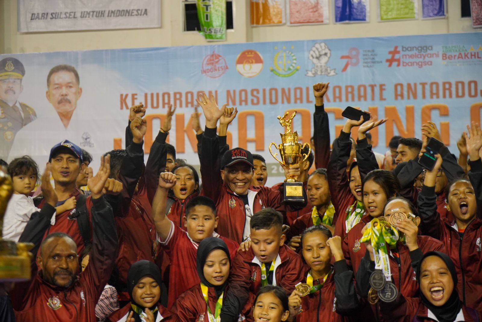 Penutupan Kejuaraan Nasional (Kejurnas) Karate Antardojo Gojukai bertajuk "Jaksa Agung Cup I Tahun 2023" di JK Arenatorium Gelanggang Olahraga (GOR) Universitas Hasanuddin di Tamalanrea Makassar, Sulsel, Selasa, 18/7/2023 | ist